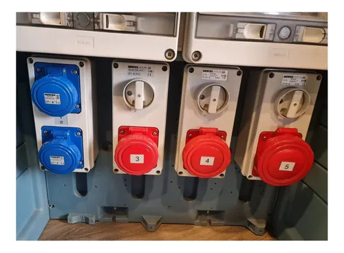 Tablero Enchufes Q-box 4 Gewiss Trif 4x80+2p+t+3p+t 16a+32a