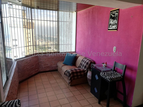 Estupendo Apartamento Con Hermosa Vista Panorámica De Caracas, Remodelado .lld