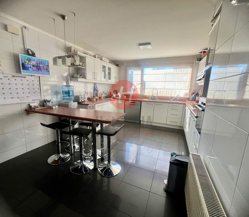 Casa En Venta De 4 Dorm. En Temuco