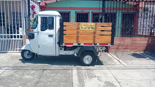 Motocarro Bajaj Maxima Estacas