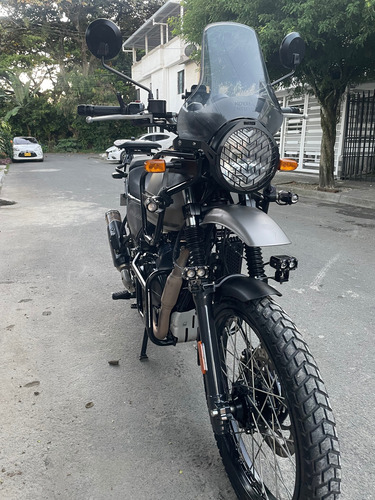 Himalayan 411 Modelo 2022 Se Encuentra Al Día