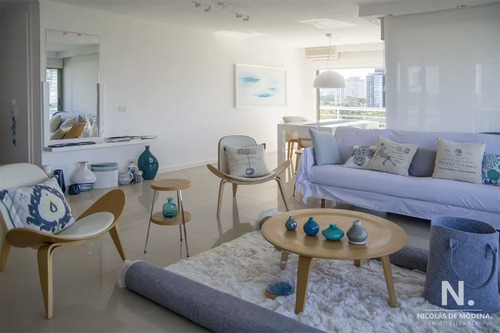 Vende Gran Apartamento En Brava - Punta Del Este De 3 Dormitorios