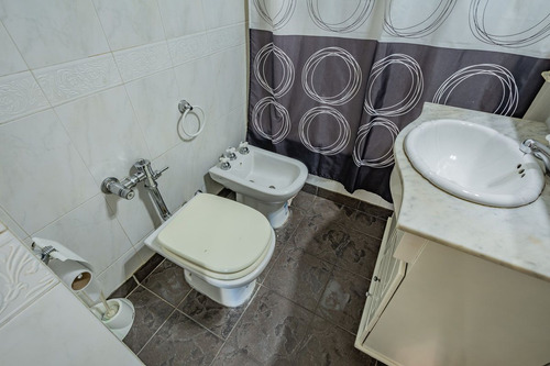 Excelente Departamento 4 Ambientes Con Dependencia