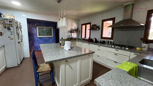 Casa En Parcela En Arriendo De 4d/3b En Calera De Tango