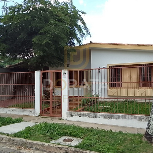 Imagen 1 de 14 de Casa En Alquiler Urb Trigal Norte Super Amplia Calle Cerrada (hg)