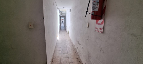 En Venta En Caseros Ph Al Fondo De 3 Amb. Con Patio Y Parrilla Propia. F: 9693