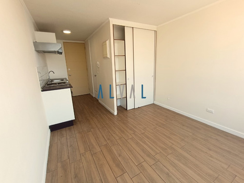 Home Studio En General Gana 1063, Santiago.