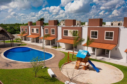Casa De Recuperacion En Venta En Fraccionamiento Privadas Turquesa, Supermanzana 254, Cancún A Un Costado De Av Chac Mool Laab2
