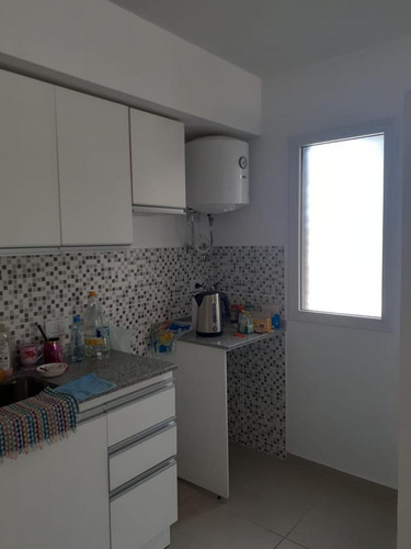 Imagen 2 de 7 de Departamento - Abasto