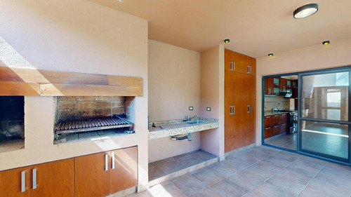 Venta Casa 4 Dormitorios 4 Baños / Pileta B. Jardin Claret