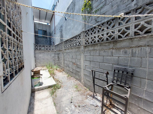 Casa En Venta En Fraccionamiento Torremolinos En Guadalupe Nuevo Leon