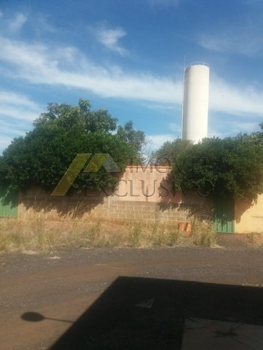 Área, Centro, Sales De Oliveira - 276-v