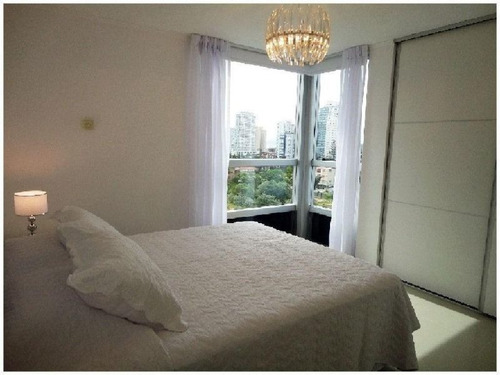 Apartamento En Venta De 3 Dormitorios En Playa Brava