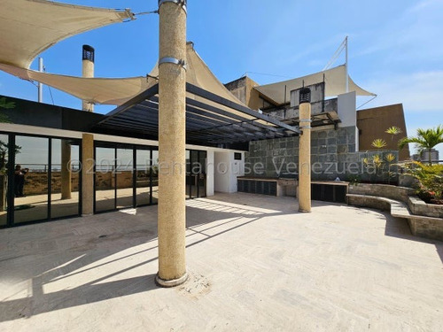 Excelente Apartamento Penthouse En Venta, Urb. San Isidro, Maracay, 25-15410 Mv