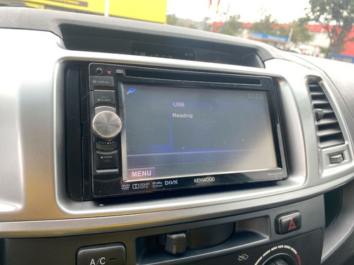 Imagen 15 de 25 de Toyota Fortuner 2.7