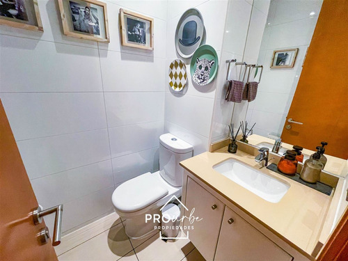 Departamento En Venta De 3 Dorm. Con Jardin En Las Condes