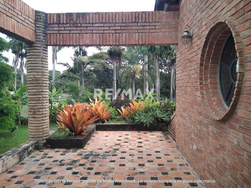 Imagen 26 de 30 de Casa En Alquiler Urbanizacion Guaparo 667 Mts2 166672 Andres Peña