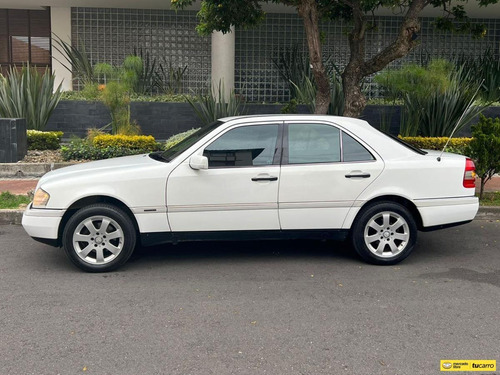 Imagen 4 de 25 de Mercedes-benz Clase C