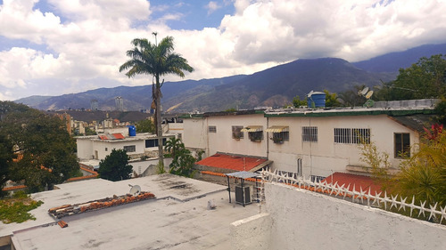 Se Vende Bella Casa En Santa Mónica Mls 25-19956
