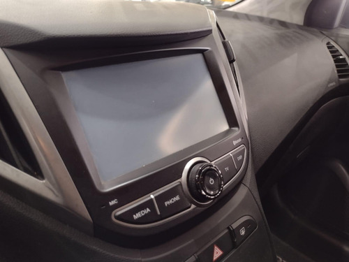 Imagem 13 de 14 de Hyundai Hb20x Premium 1.6 (aut) Flex