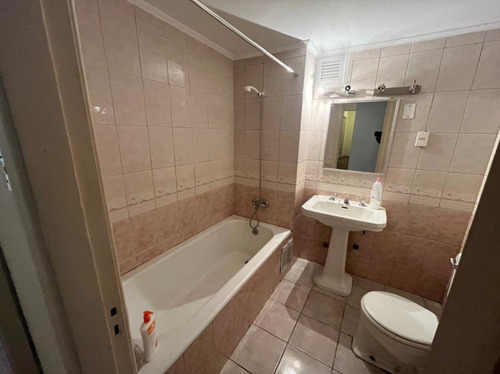Amplio Depto En Ñuñoa: 3 Habitaciones, 2 Baños