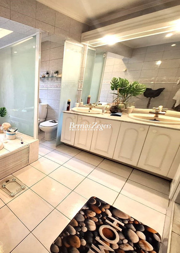 Casa En Arriendo De 4 Dorm. En Las Condes Quinchamali