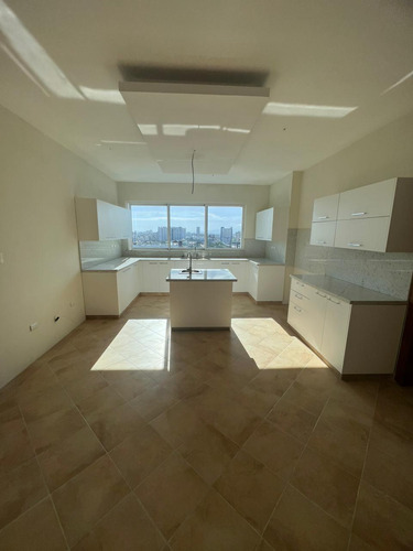 Vendo Amplio Apartamento En Bella Vista 