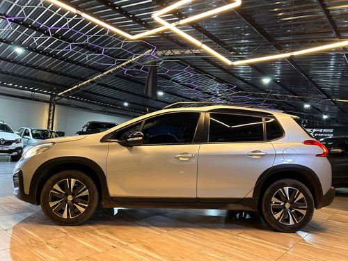 Peugeot 2008 1.6 Feline