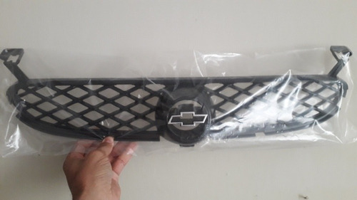 Parrilla De Corsa 2000 A 2006 Con Emblema