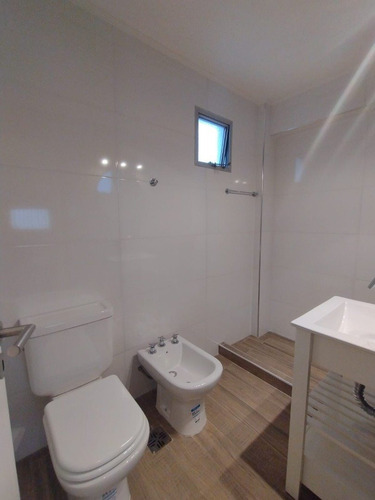 Imagen 9 de 10 de Venta / Departamento 2 Ambientes Contra Frente Con Cochera / Mar Del Plata