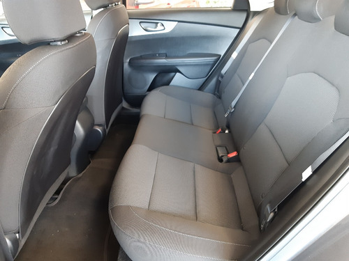 Kia Cerato Vivro 1.6 L Mt 2021 0 Km.