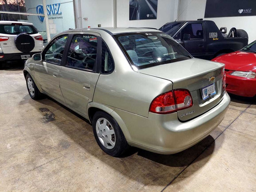 Imagen 4 de 13 de Chevrolet Classic 2010 1.4 Ls Aa+da