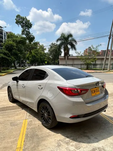 Mazda 2 Sedan 1.5 Grand Touring At