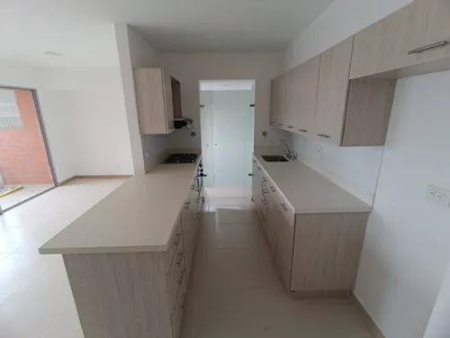Apartamento En Arriendo Toledo 1092-2550