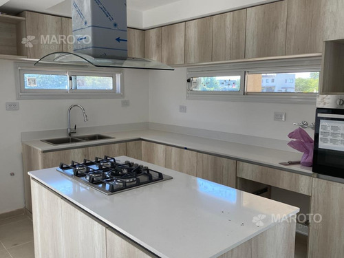 Imagen 21 de 30 de Casa En Venta En El Canton - Maroto Propiedades