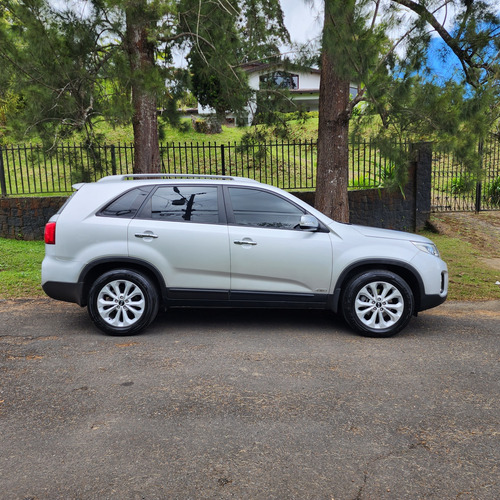 Imagen 3 de 15 de Kia Sorento Coreana