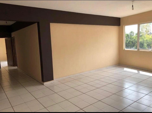 Bonito Edificio De Tres Niveles Con Local Ubicado En Jardines De Cuernavaca... 5,250,000