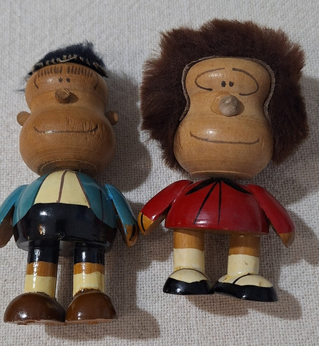 Antiguo Figuras Muñecos Mafalda Y Manolo, De Madera (Usado)