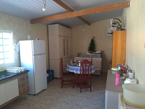 1.000 M², Casa Com 02 Dormitórios, Churrasqueira E Piscina!!