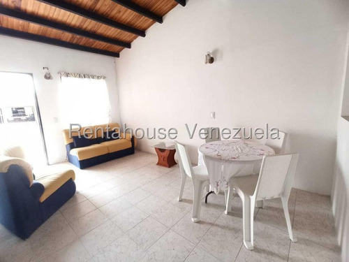 Hermosa Y Comoda Casa En Alquiler Cabudare, Urbanizacion Roca Terra Mls #25-25005 Fcd