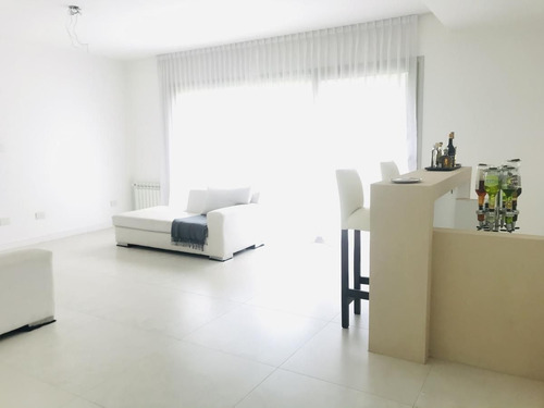 Imagen 3 de 26 de Casa - Comarcas De Luján