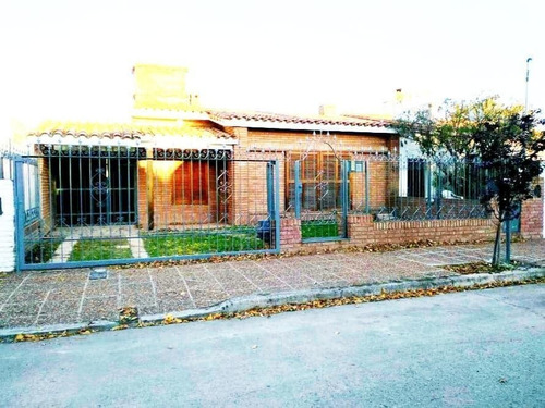 Casa En Venta En Cerro De Las Rosas