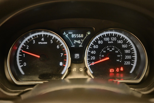 Imagen 11 de 18 de Nissan Versa Drive 1.6 4p At