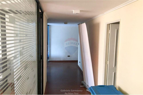 Oficina En Pleno Barrio El Golf *precio Rebajado*