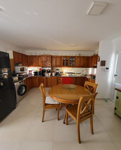 Imagen 17 de 20 de Jardin Espinosa, Casa De 4 Dormitorios En Venta, Pileta, Quincho, 4 Baños