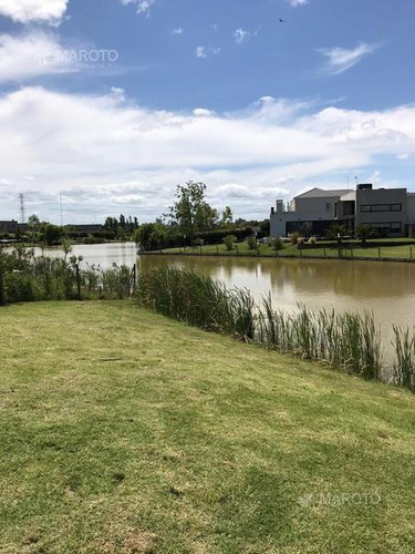 Imagen 5 de 22 de Casa En Venta En San Benito - Maroto Propiedades
