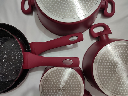 Juego de utensilios de cocina de color rubí de triple fondo para inducción Soft Touch, 5 piezas