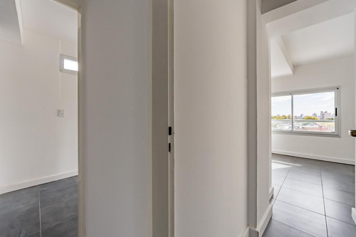 Venta/permuta - Departamento Exclusivo - 2 Habitaciones Con Cochera - Puerto Norte, Rosario.