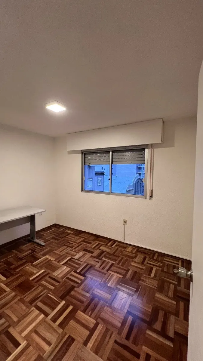Alquiler Apartamento 3 Dormitorios Cordón Semi Amoblado · Photo 5