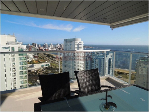 Apartamento En Venta, Mansa, Punta Del Este, 3 Dormitorios.- Ref: 7376